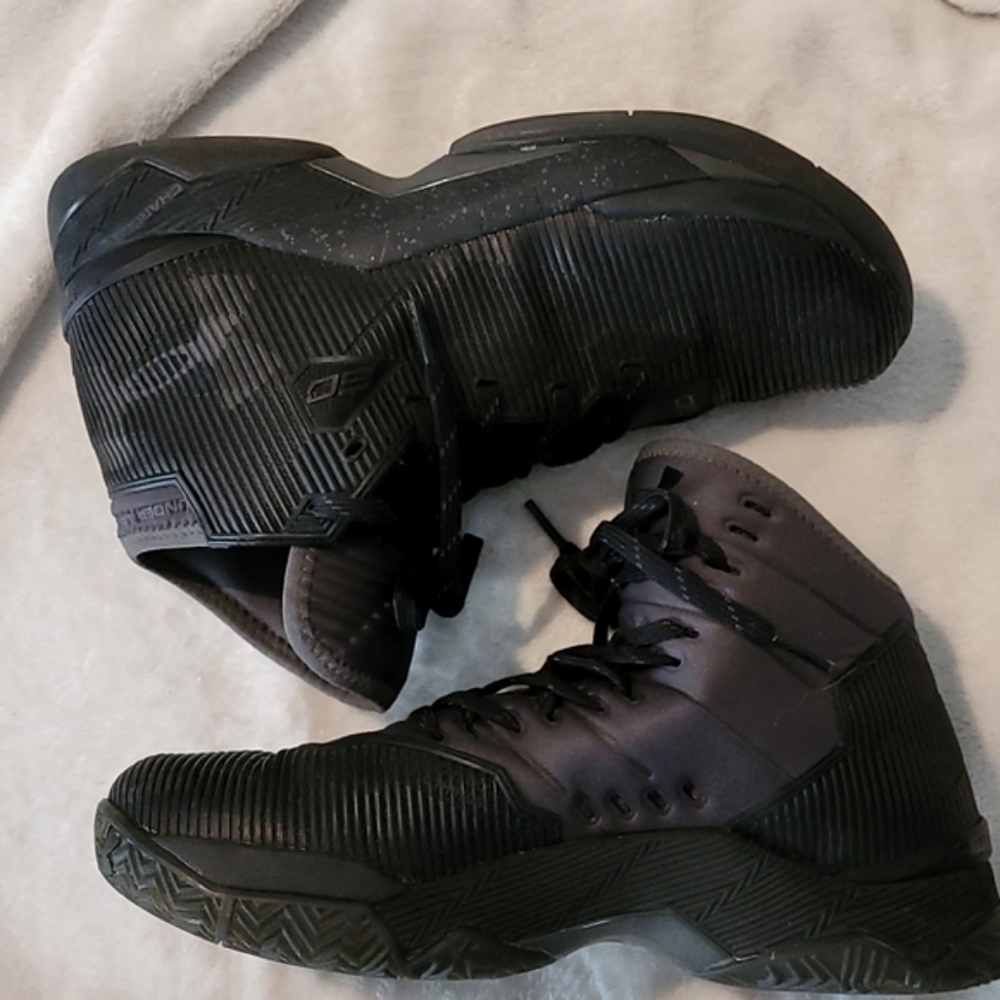 Black Under Armour Curry 2.5 Basketball Hightop Sneakers